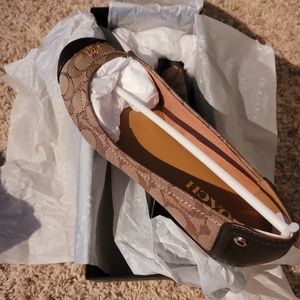 Coach Chelsea Flats